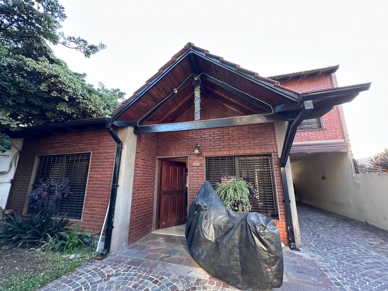 CASA 5 AMB CON PILETA | CASTELAR NORTE | TOMA DEPTO EN PARTE DE PAGO 