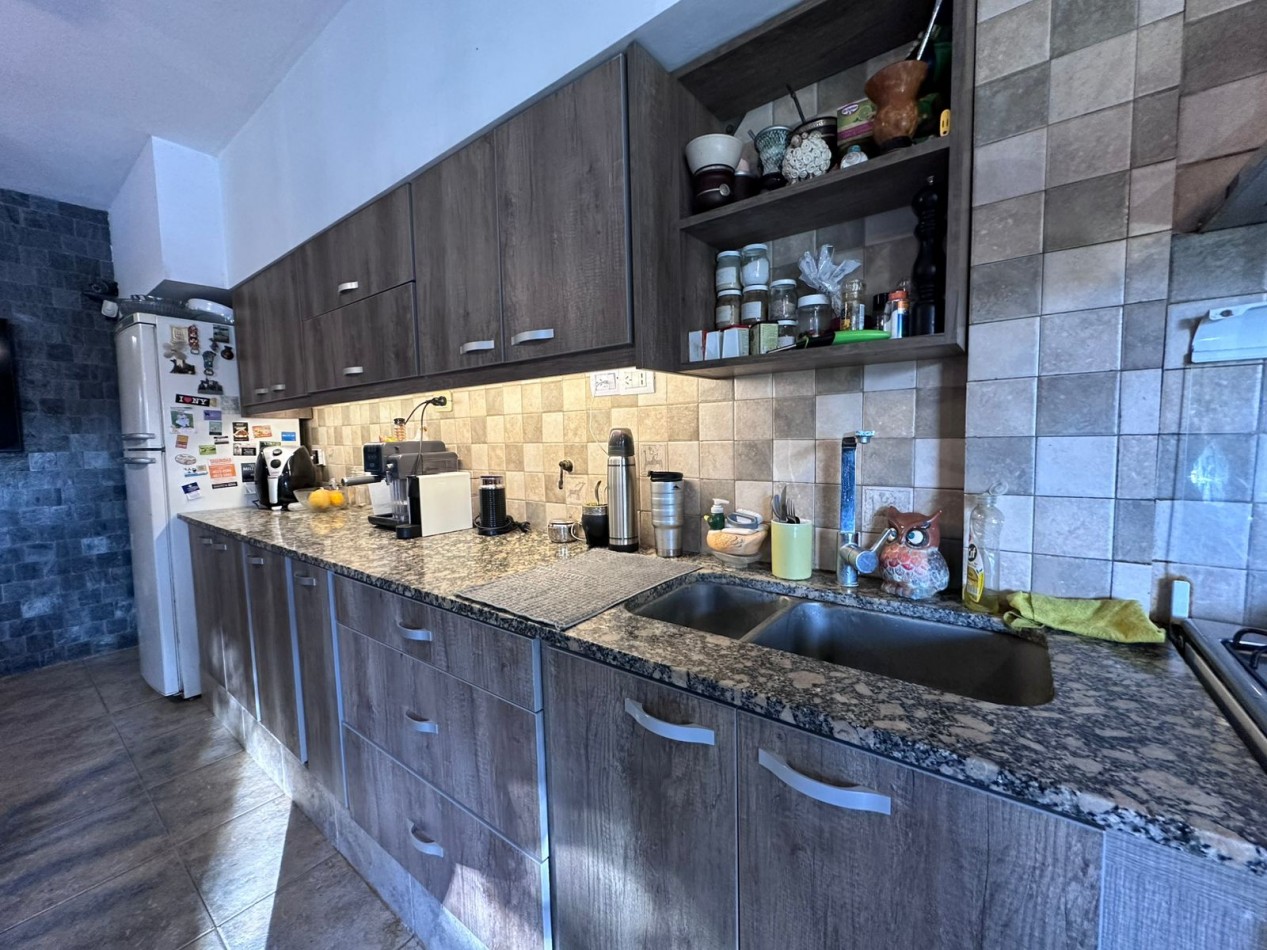 CASA 5 AMB CON PILETA | CASTELAR NORTE | TOMA DEPTO EN PARTE DE PAGO 