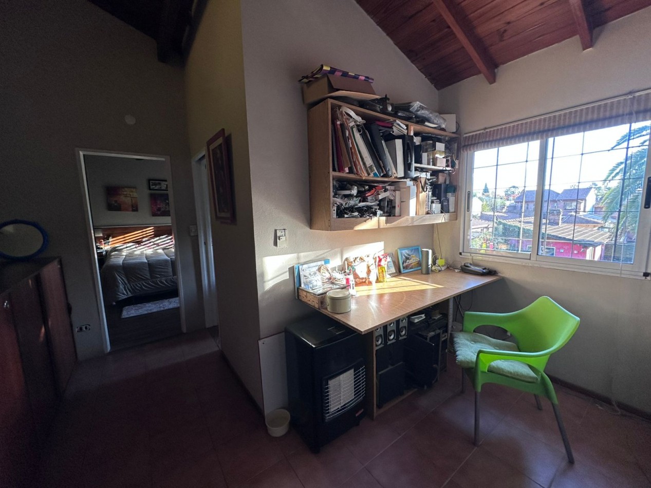 CASA 5 AMB CON PILETA | CASTELAR NORTE | TOMA DEPTO EN PARTE DE PAGO 