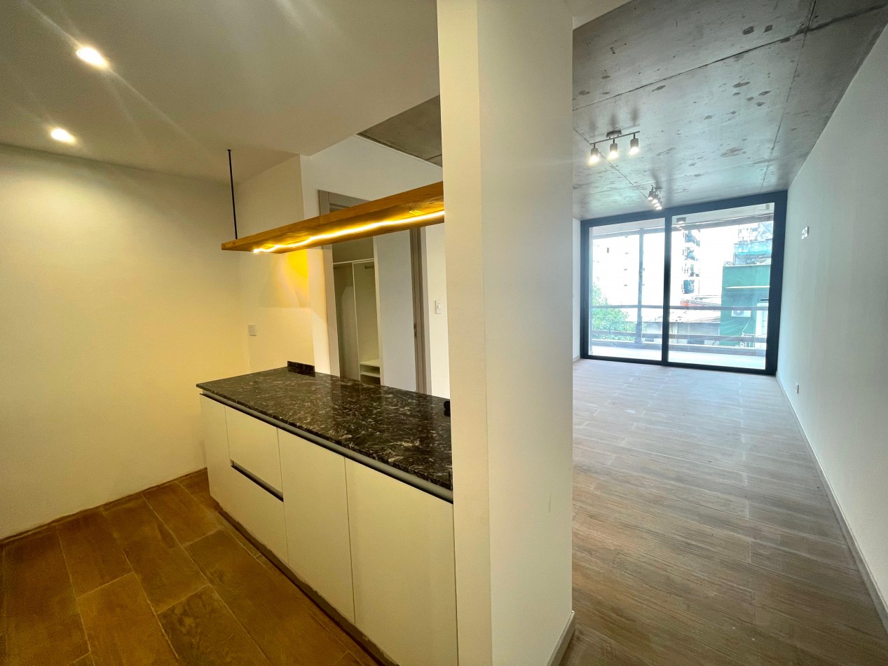 Departamento Monoambiente a estrenar en Parque Centenario, 6to piso/ patio interno