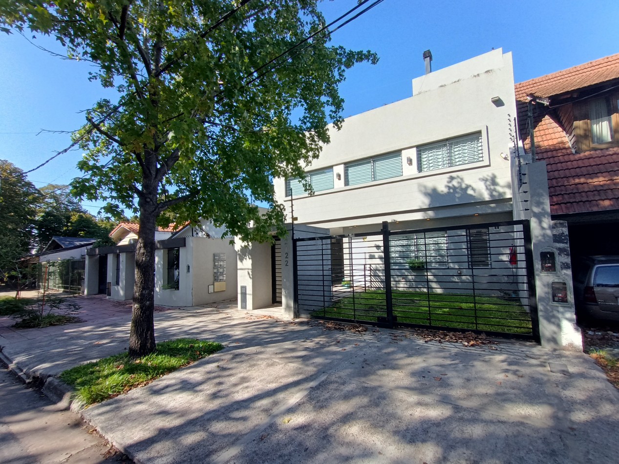 VENTA DUPLEX 4 AMBIENTES - CASTELAR SUR
