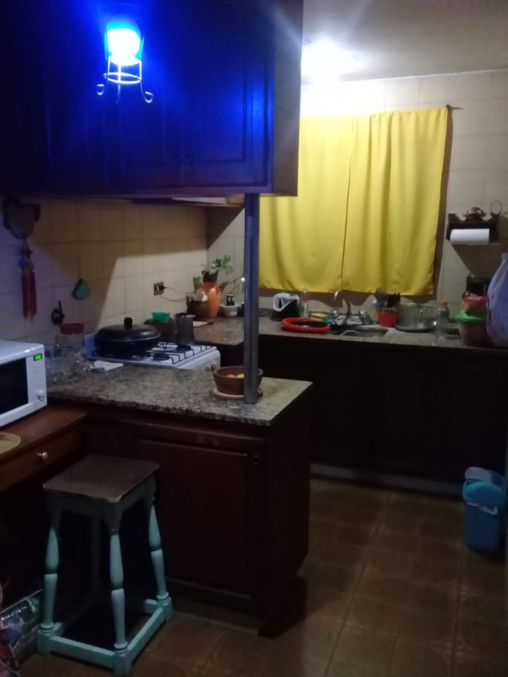 Casa con Local Comercial Estrategico en Ituzaingo Norte | Gran Potencial de Desarrollo