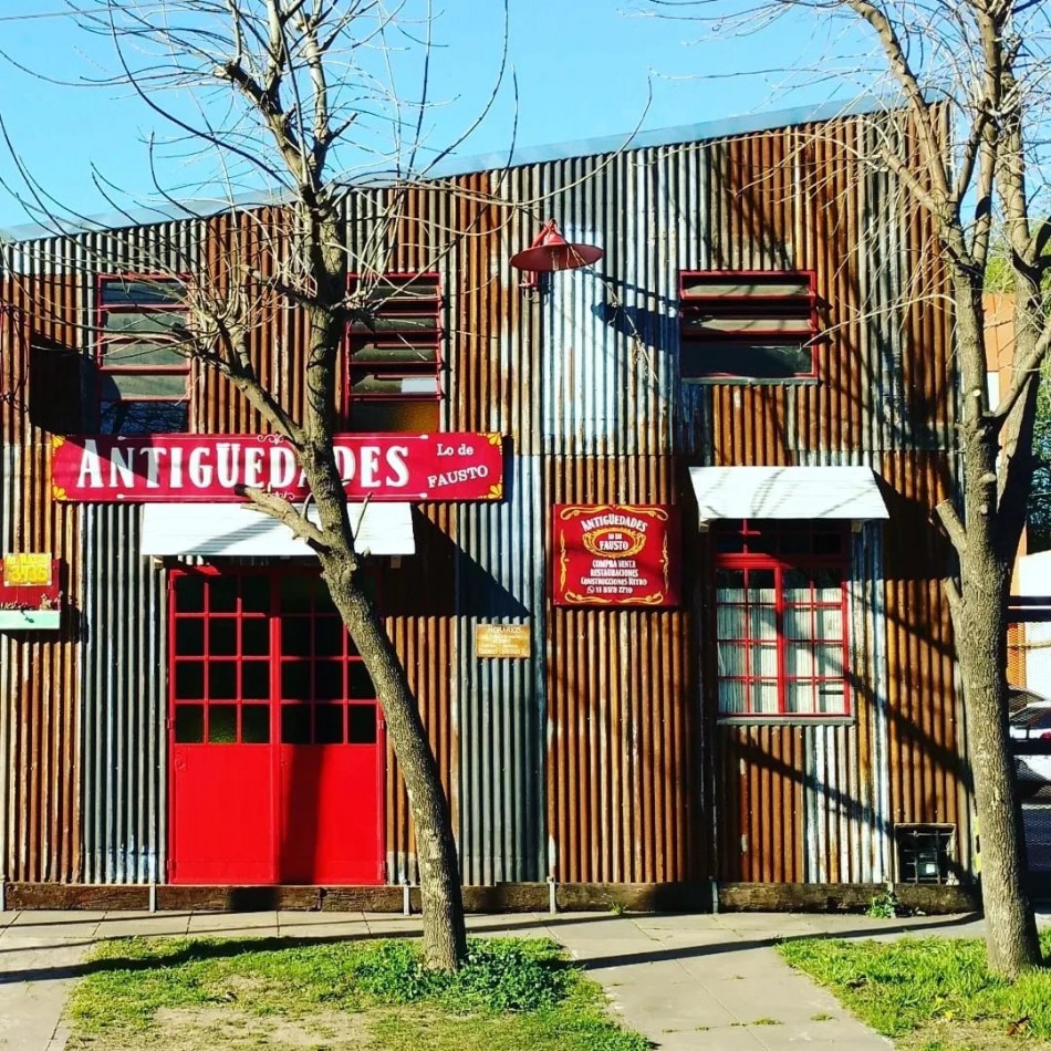Casa con Local Comercial Estrategico en Ituzaingo Norte | Gran Potencial de Desarrollo