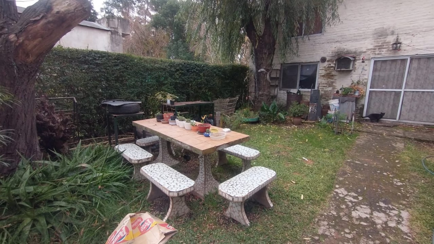 Casa con Local Comercial Estrategico en Ituzaingo Norte | Gran Potencial de Desarrollo