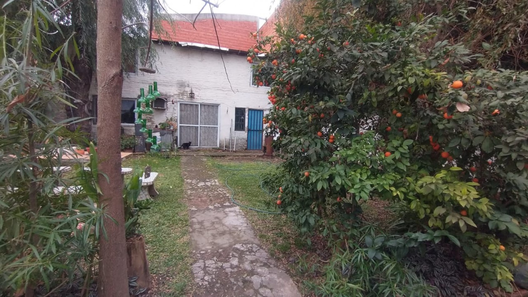 Casa con Local Comercial Estrategico en Ituzaingo Norte | Gran Potencial de Desarrollo