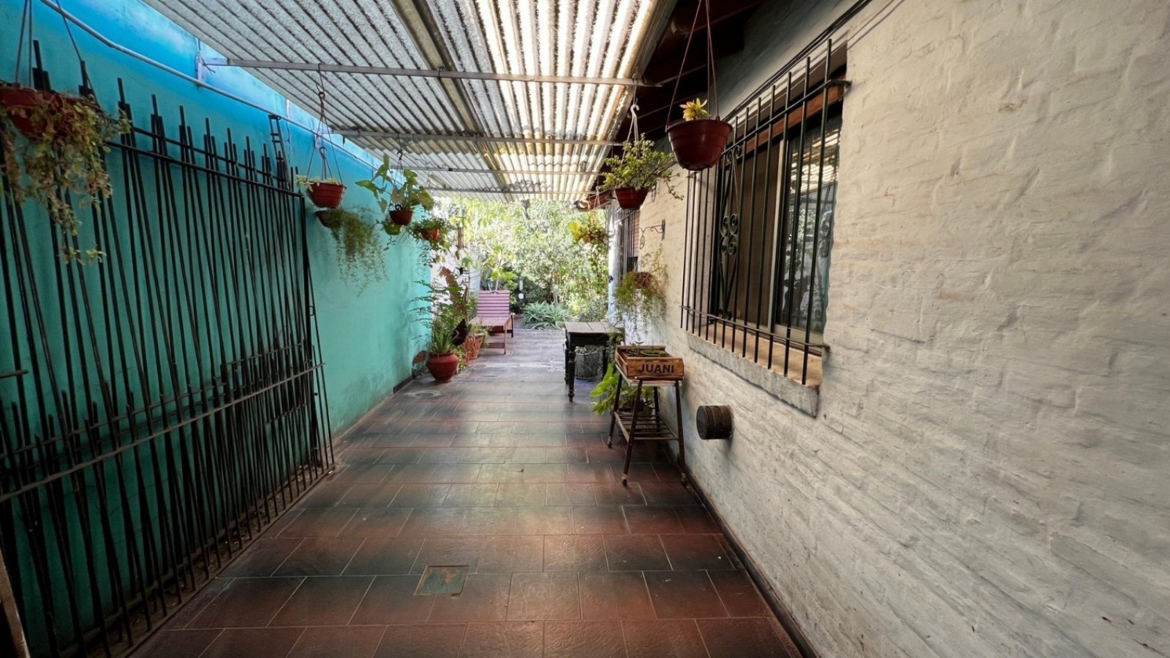Casa con Local Comercial Estrategico en Ituzaingo Norte | Gran Potencial de Desarrollo
