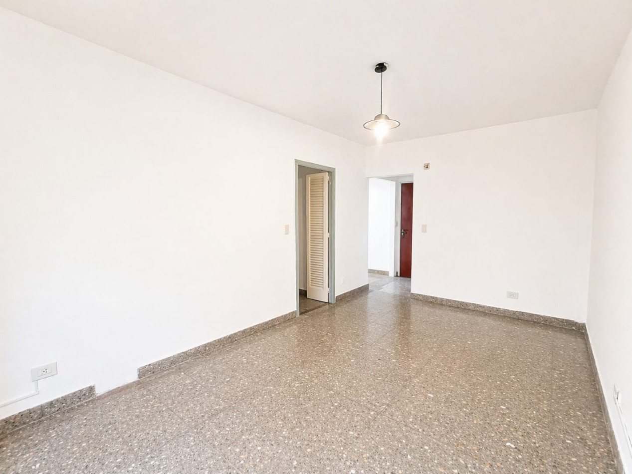Venta Castelar Departamento 3 amb con terraza y quincho