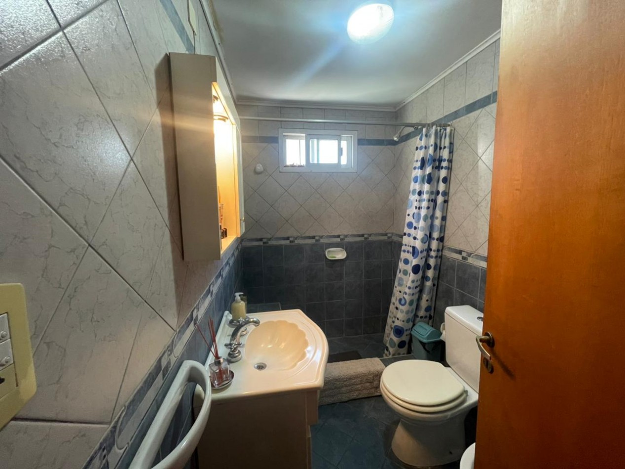 Casa con Quincho y Pileta en Castelar