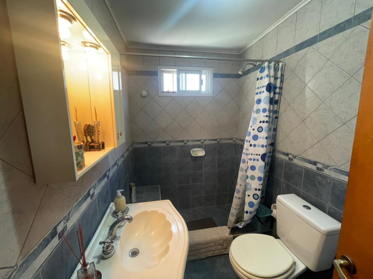 Casa con Quincho y Pileta en Castelar