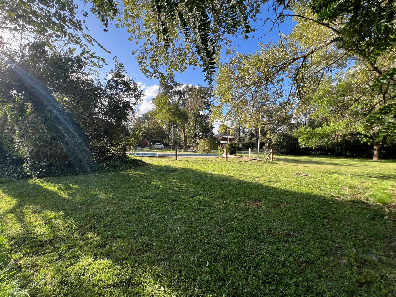 Venta Lote terreno 720m2 c/pileta todos los servicios Excelente ubicacion