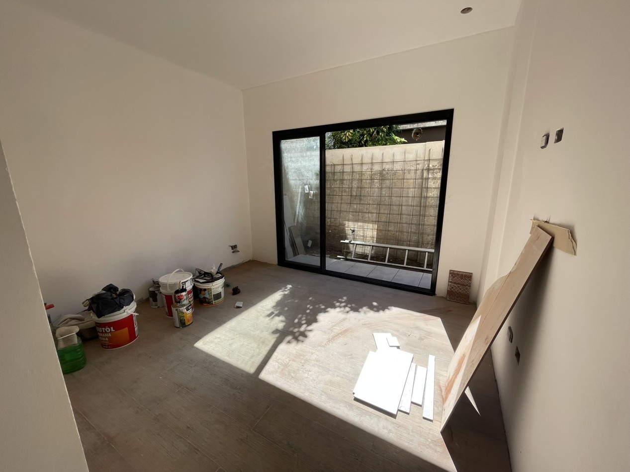 Casa 4 Ambientes Castelar Norte de 2 Plantas 