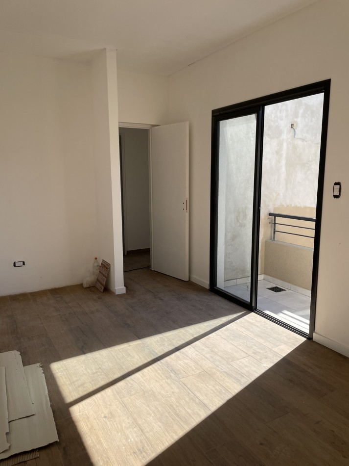 Casa 4 Ambientes Castelar Norte de 2 Plantas 