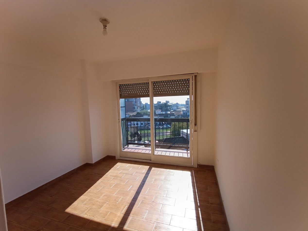 Venta departamento 2 amb c/cochera doble balcon APTO CREDITO