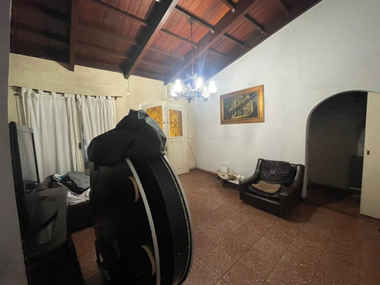 EXCLUSIVO LOTE EN CASTELAR NORTE — 723 m² | Zona Consolidada, Arbolada, Alta Categoria