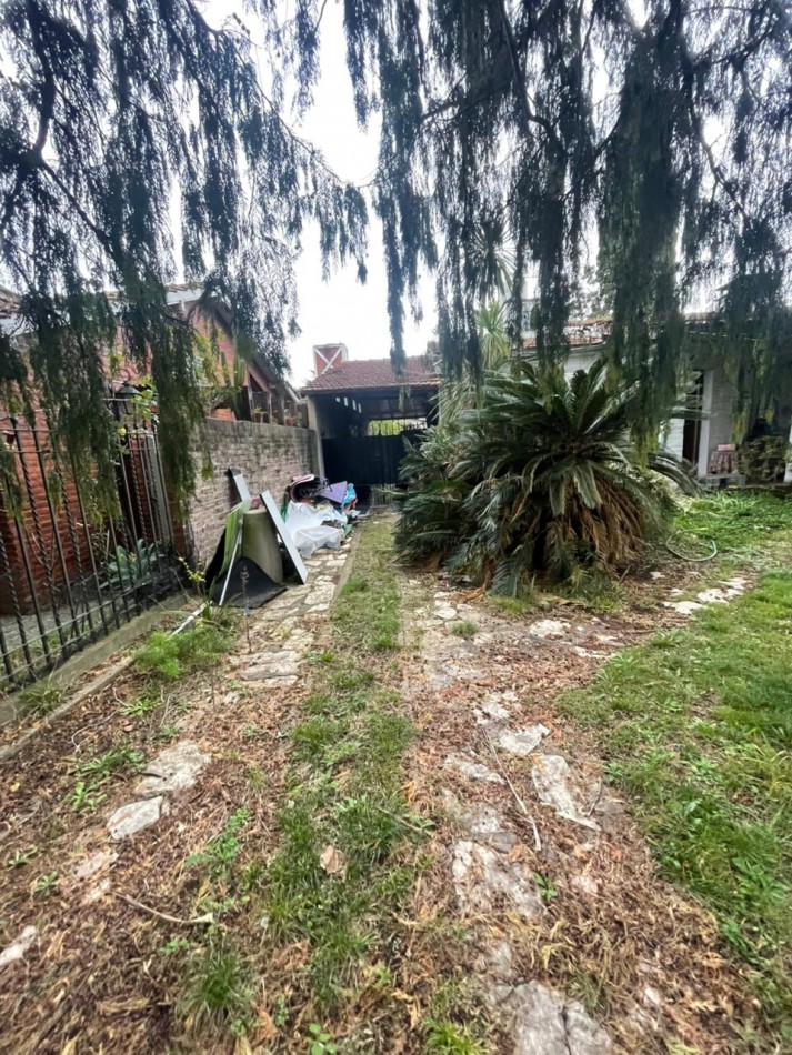 EXCLUSIVO LOTE EN CASTELAR NORTE — 723 m² | Zona Consolidada, Arbolada, Alta Categoria