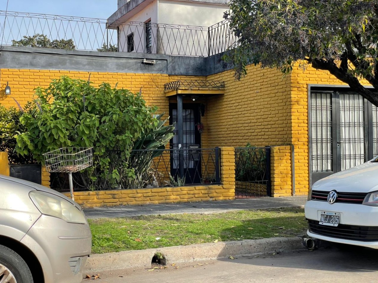  Casa en PH en Castelar Norte - Excelente ubicacion