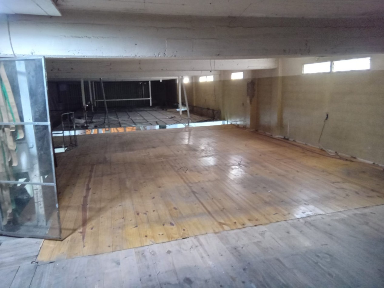 ¡ALQUILER COMERCIAL - LOCAL EN 2 PLANTAS (390 m²) - PRESIDENTE PERON AL 200, VILLA LUZURIAGA