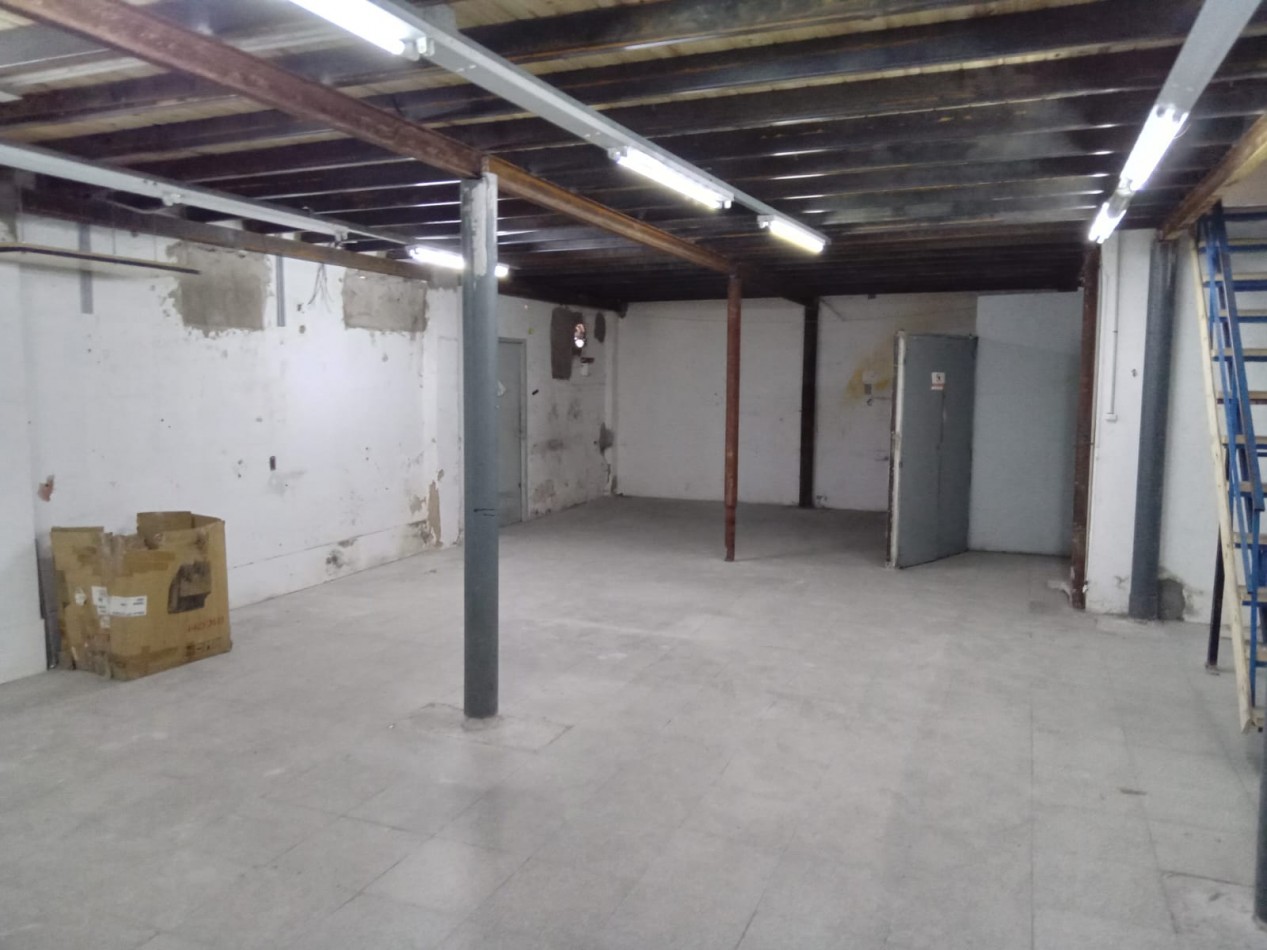 ¡ALQUILER COMERCIAL - LOCAL EN 2 PLANTAS (390 m²) - PRESIDENTE PERON AL 200, VILLA LUZURIAGA