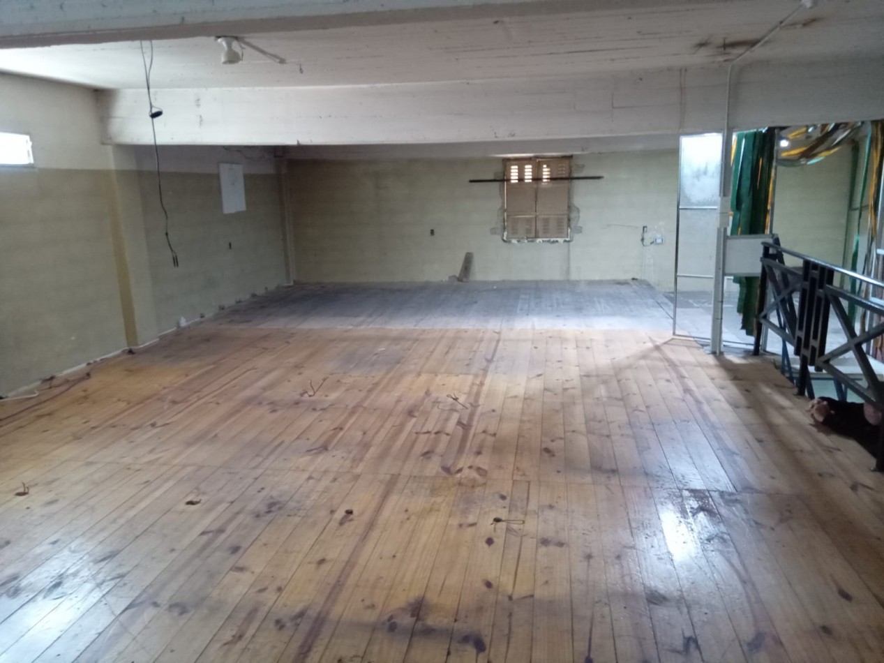 ¡ALQUILER COMERCIAL - LOCAL EN 2 PLANTAS (390 m²) - PRESIDENTE PERON AL 200, VILLA LUZURIAGA