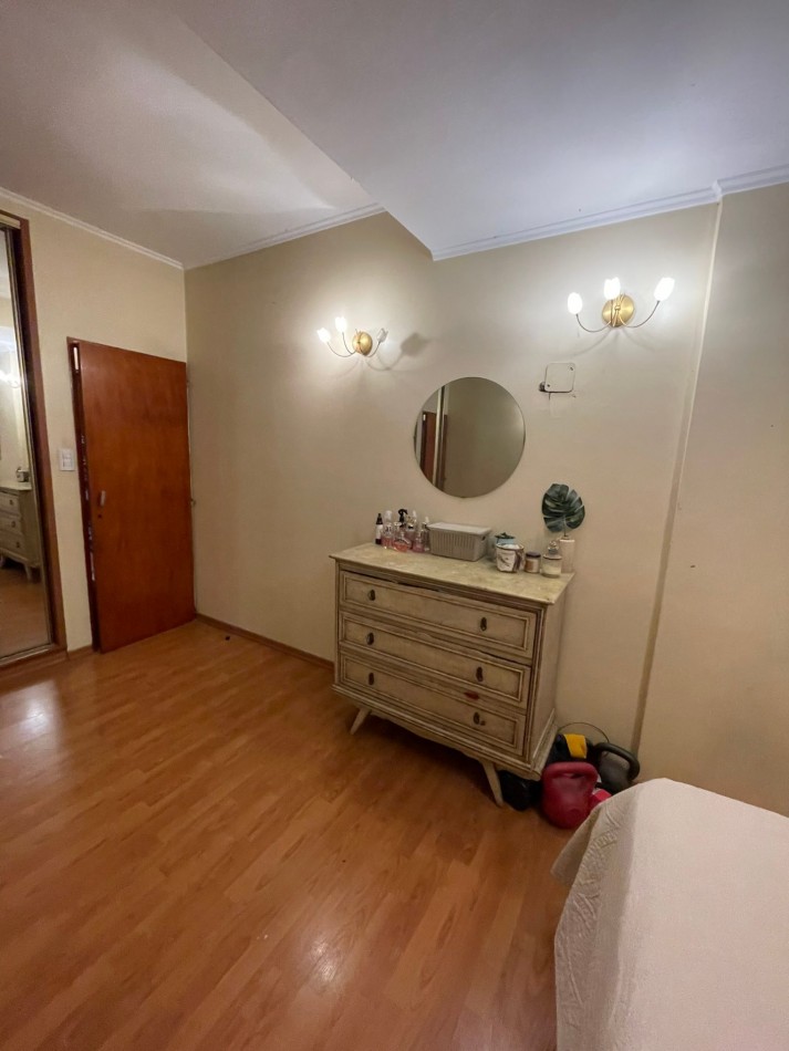 CASA 4 AMBIENTES C/PILETA CASTELAR NORTE