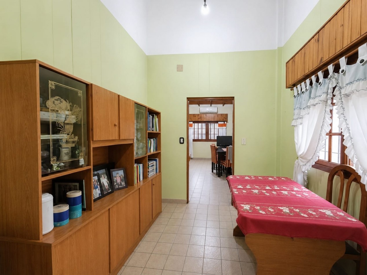 Venta Casa 4 amb Moron APTO CREDITO