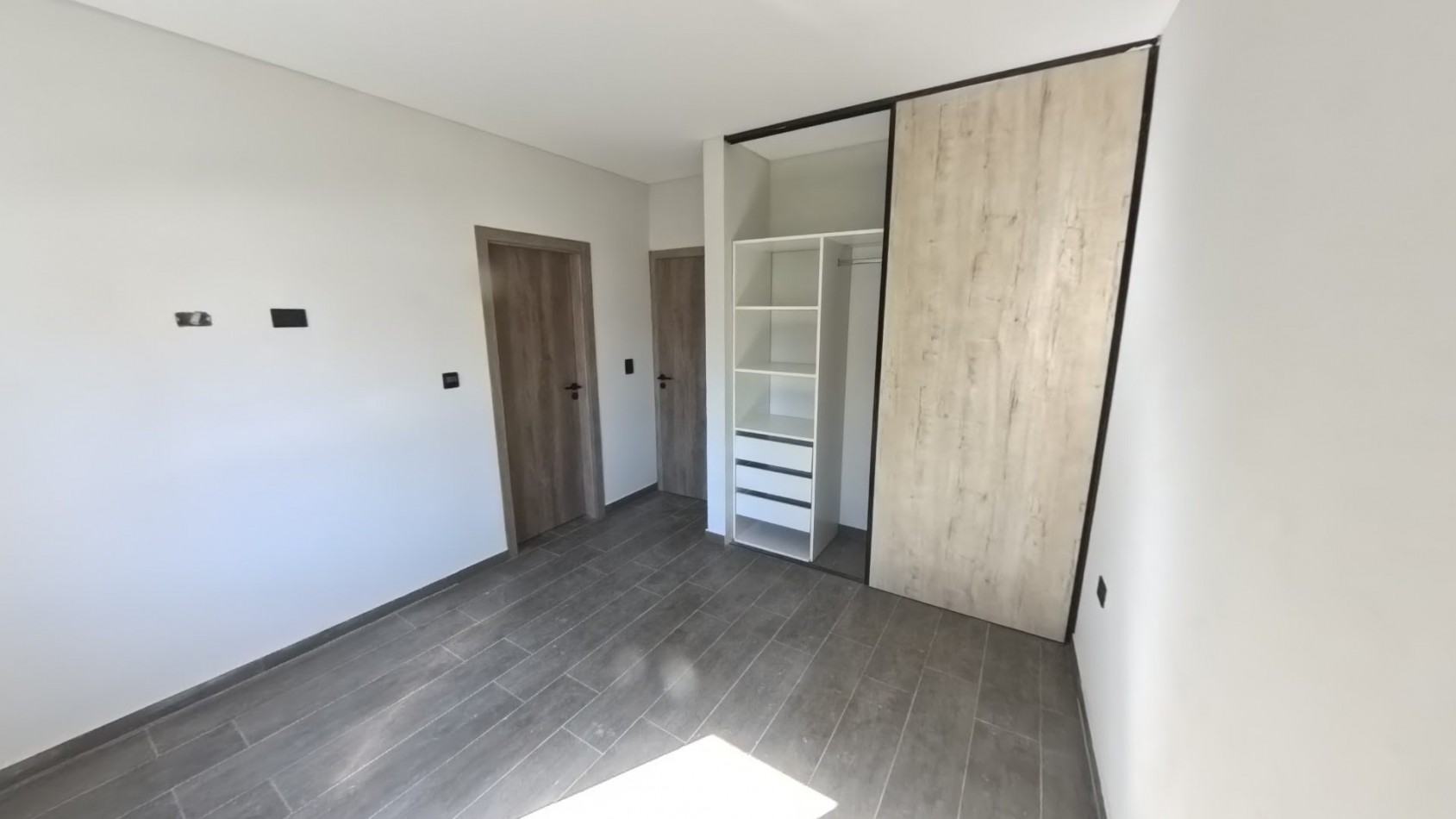 Venta Casa 5 ambientes Ituzaingo Leloir