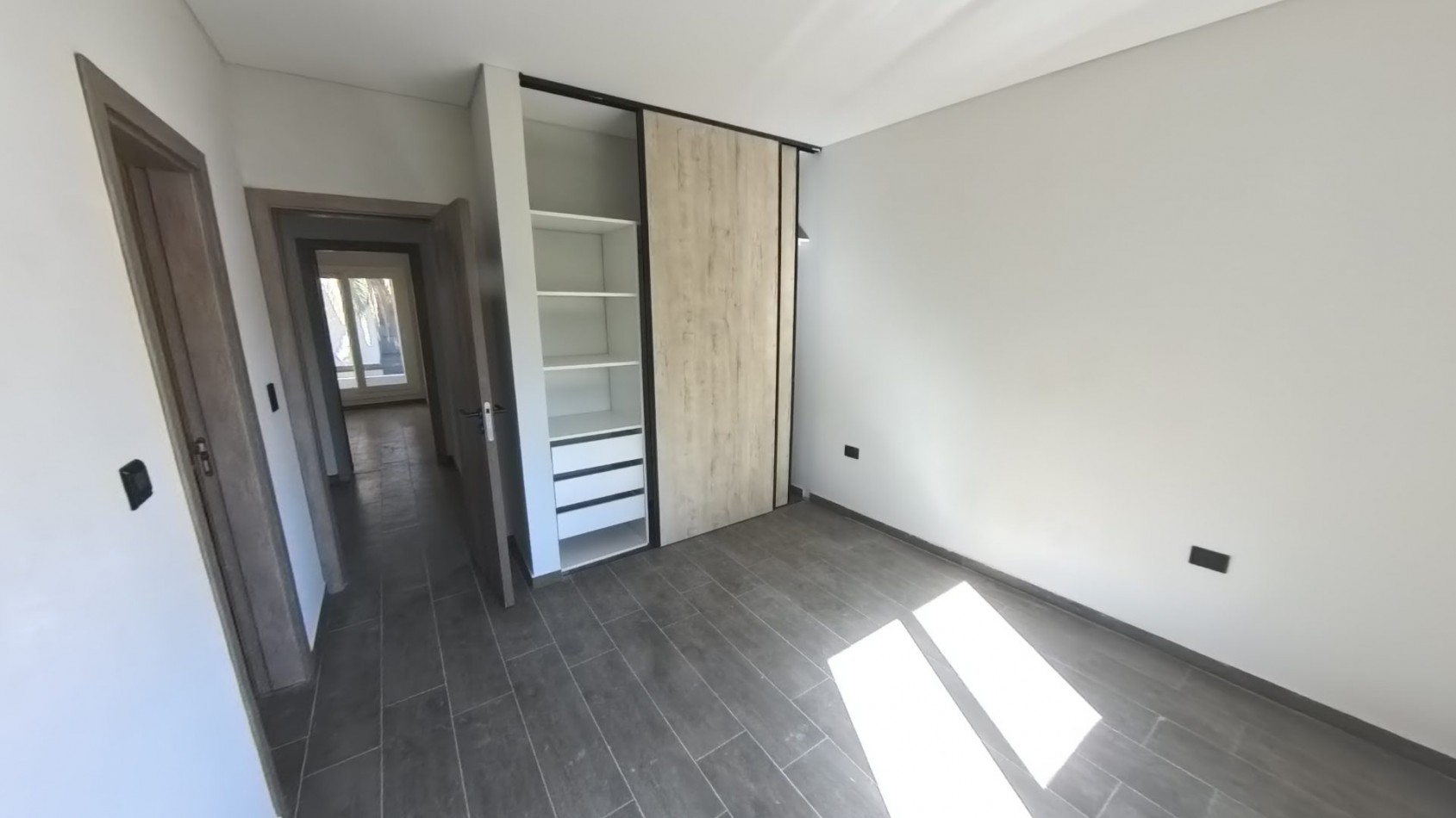 Venta Casa 5 ambientes Ituzaingo Leloir