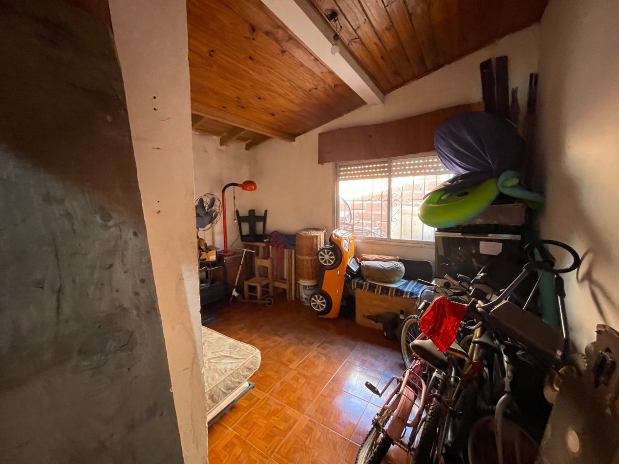 Casa 3 ambientes con amplio terreno, galeria y parrilla en Paso del Rey