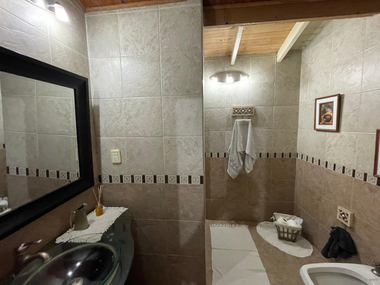 Casa 3 ambientes con amplio terreno, galeria y parrilla en Paso del Rey