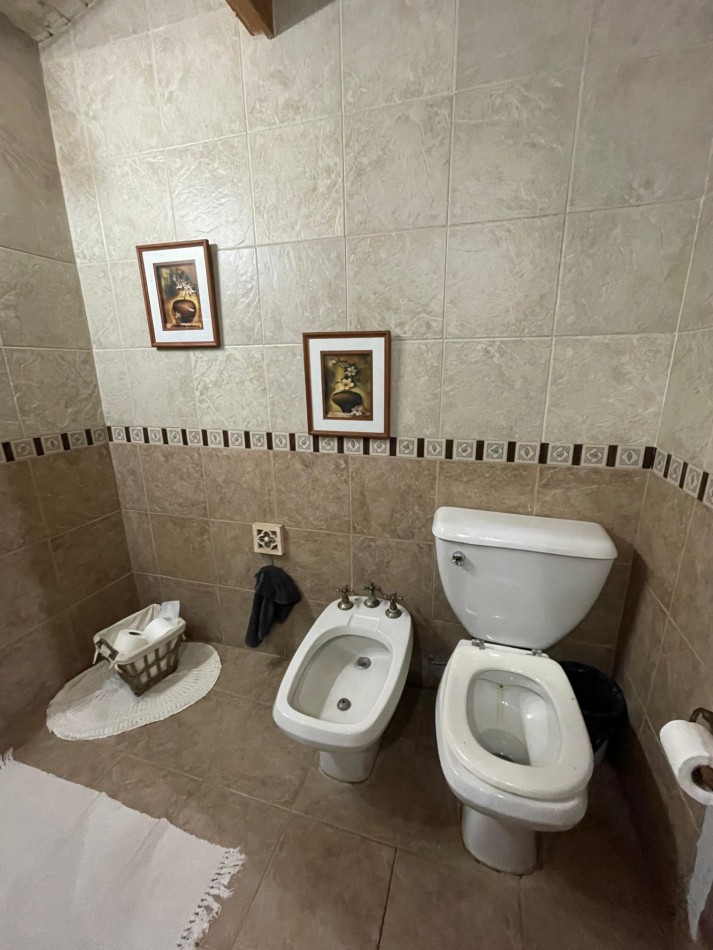 Casa 3 ambientes con amplio terreno, galeria y parrilla en Paso del Rey