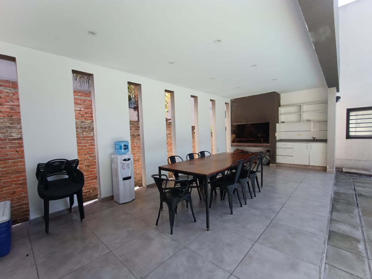 Alquiler Duplex 3 ambientes Udaondo c/ cochera