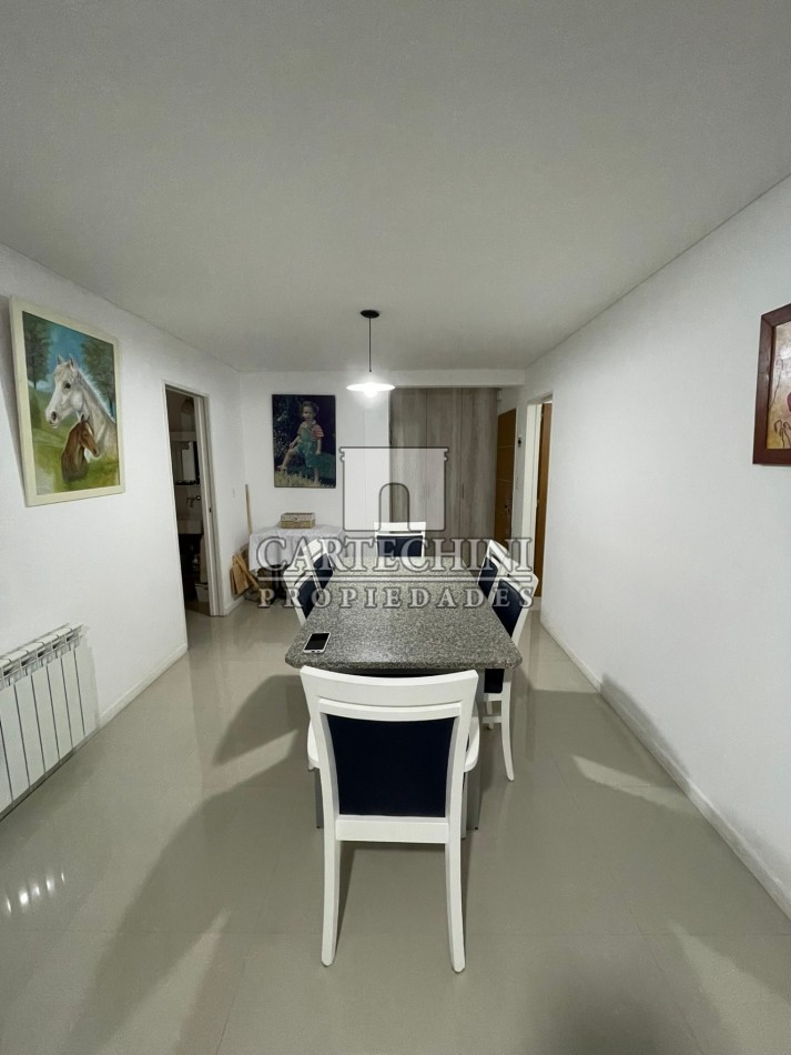 DEPARTAMENTO 2 AMBIENTES 4° PISO C/COCHERA ITUZAINGO