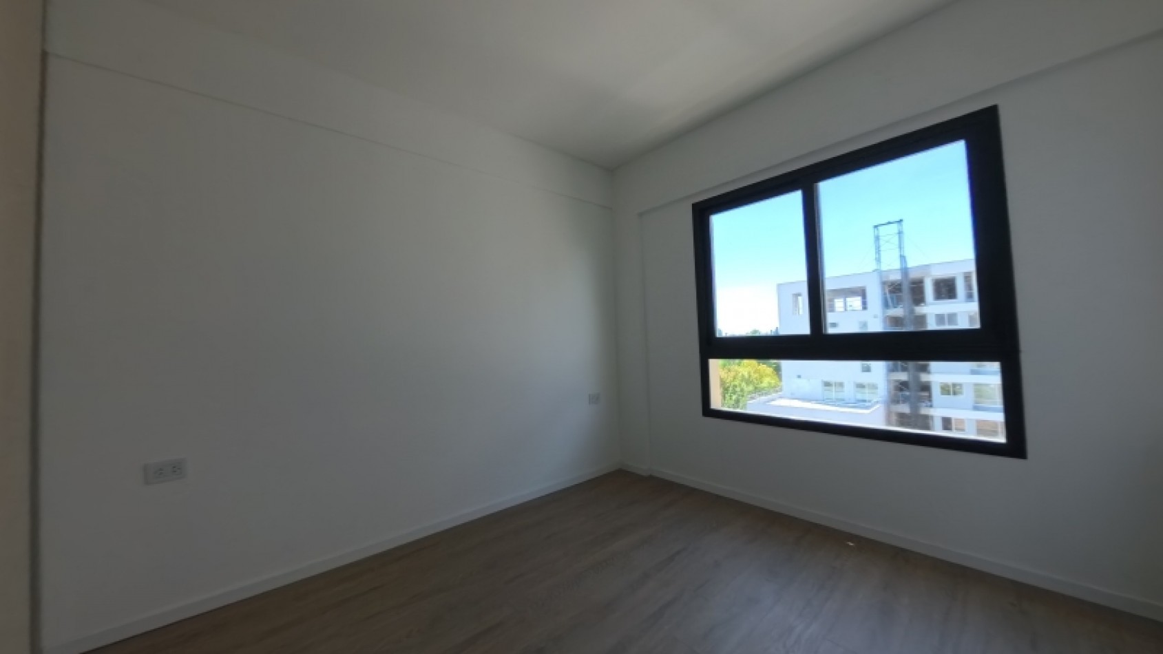 DEPARTAMENTO 3 AMBIENTES CON COCHERA A ESTRENAR ITUZAINGO CENTRO