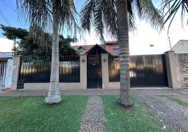 CASA 5 AMB CON PILETA | CASTELAR NORTE | TOMA DEPTO EN PARTE DE PAGO 
